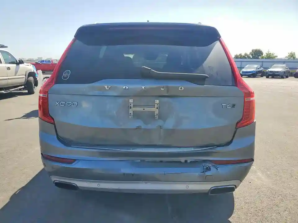 YV4A22PK8H1105194 2017 VOLVO XC90-5