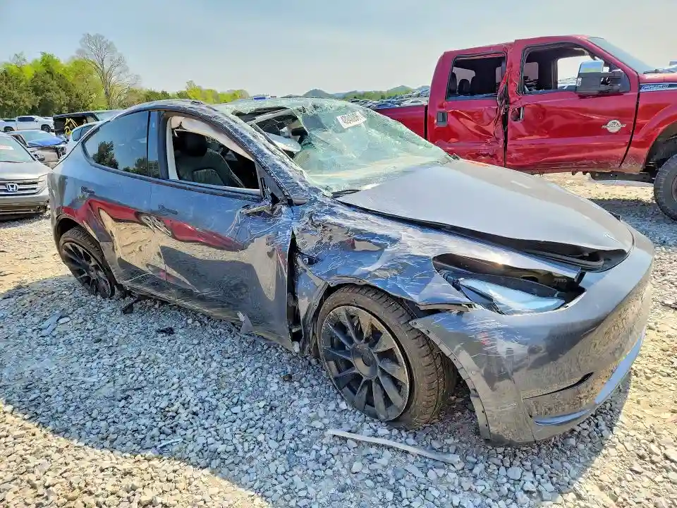 5YJYGDEE9MF077368 2021 TESLA MODEL Y-3