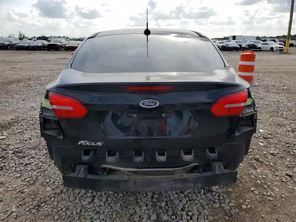 1FADP3E23JL304907 2018 FORD FOCUS-5