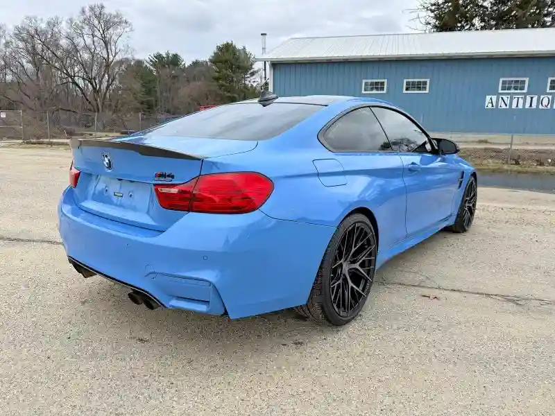 WBS3R9C58HK709203 2017 BMW M4-3