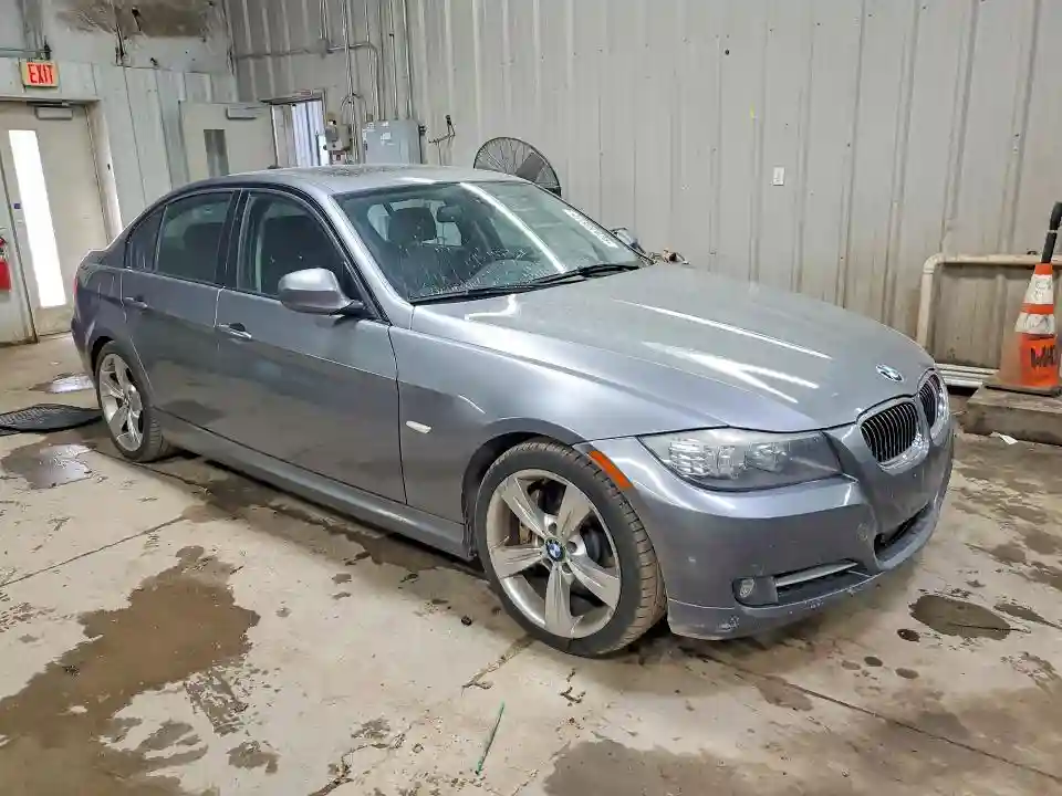 WBAPM7C58AA367157 2010 BMW 3 SERIES-3
