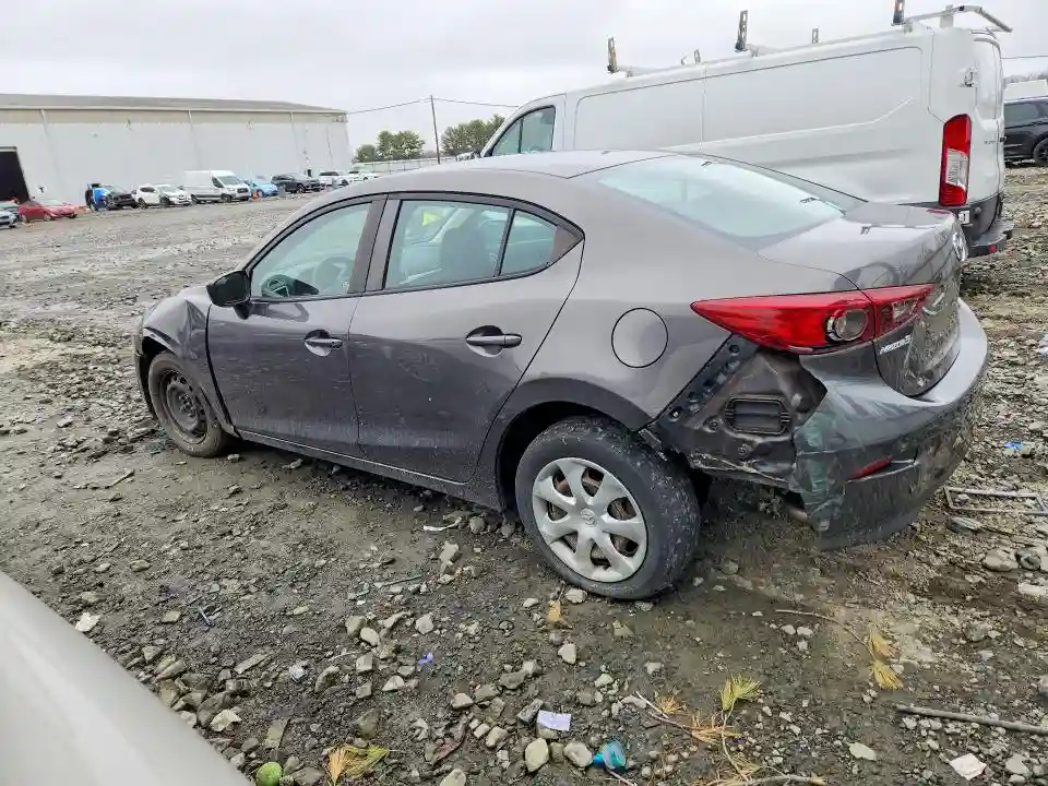3MZBN1U7XHM106260 2017 MAZDA 3-1