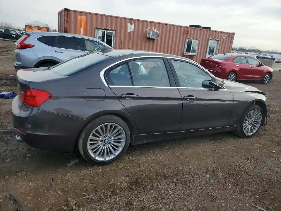 WBA3B9G51FNR94471 2015 BMW 3 SERIES-2