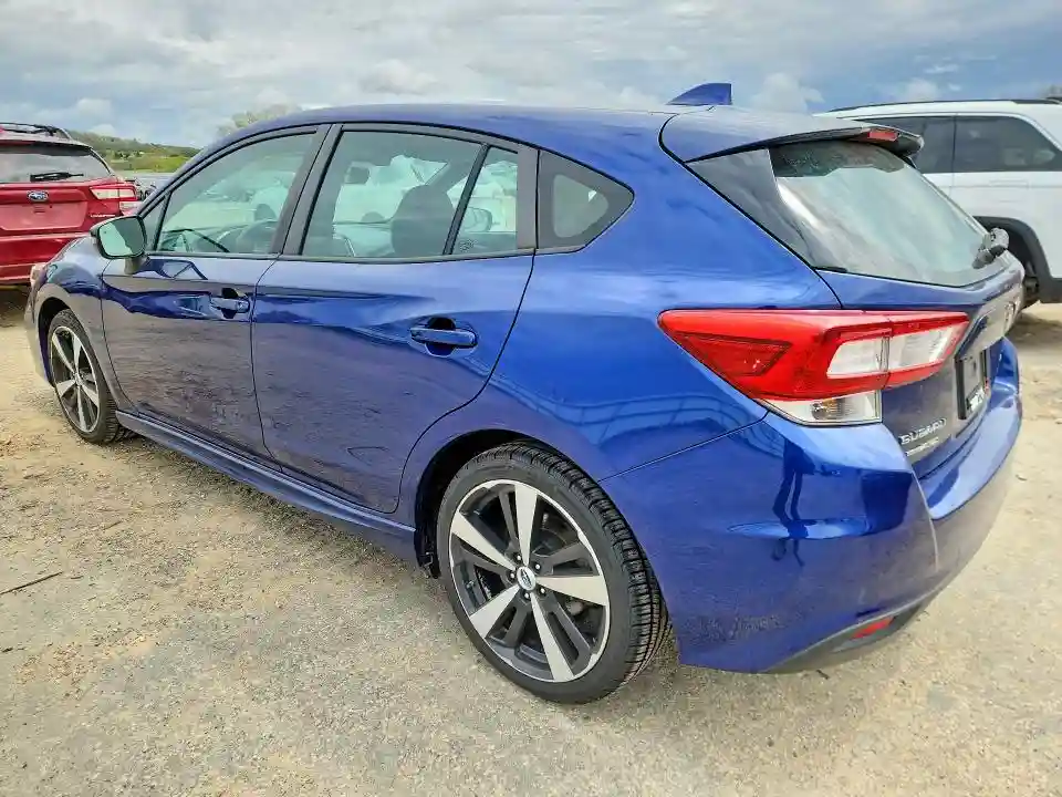 4S3GTAM62J3731216 2018 SUBARU IMPREZA-1