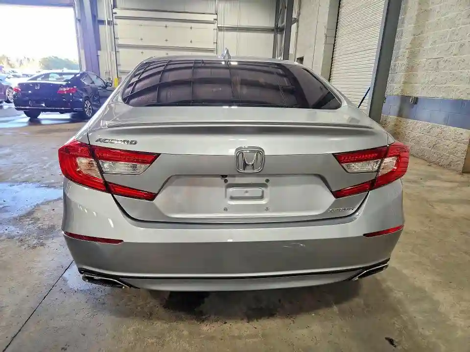 1HGCV1F33JA165060 2018 HONDA ACCORD-5