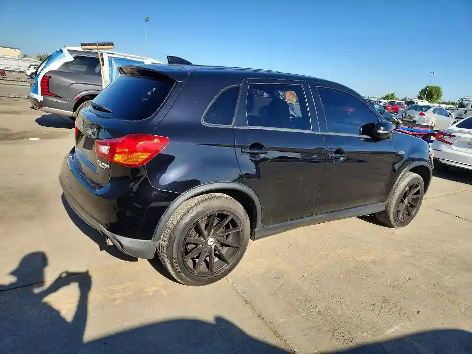 JA4AP3AU2HZ042898 2017 MITSUBISHI OUTLANDER-2