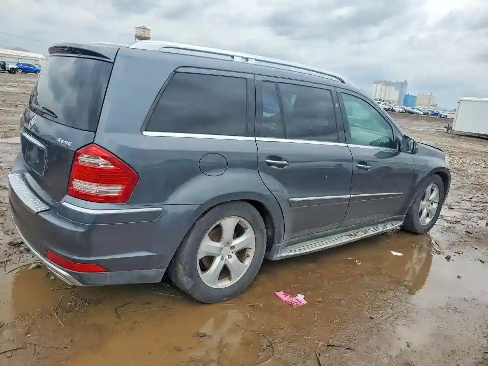4JGBF7BE7BA721255 2011 MERCEDES-BENZ GL-CLASS-2