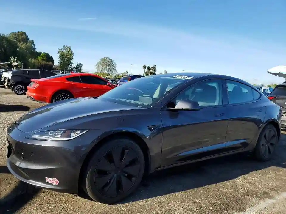 5YJ3E1EB0RF810936 2024 TESLA MODEL 3-0
