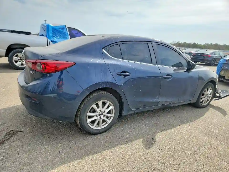 3MZBN1U77JM229181 2018 MAZDA 3-2