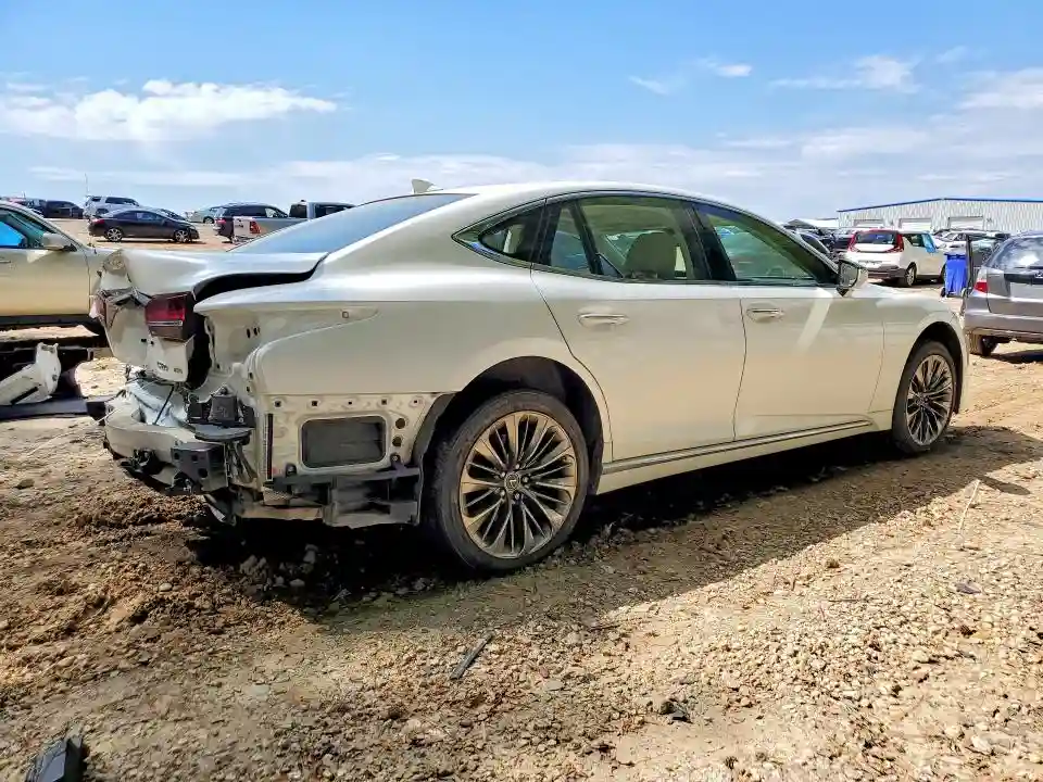 JTHC51FFXJ5005368 2018 LEXUS LS500-2