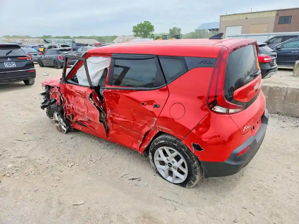 KNDJ23AU8N7180439 2022 KIA SOUL S-1