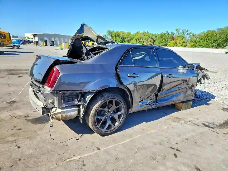 2C3CCABG3PH624387 2023 CHRYSLER 300-2