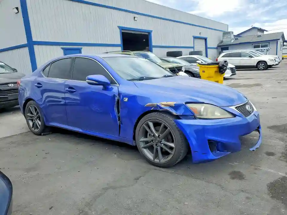 JTHBF5C29B5155975 2011 LEXUS IS-3