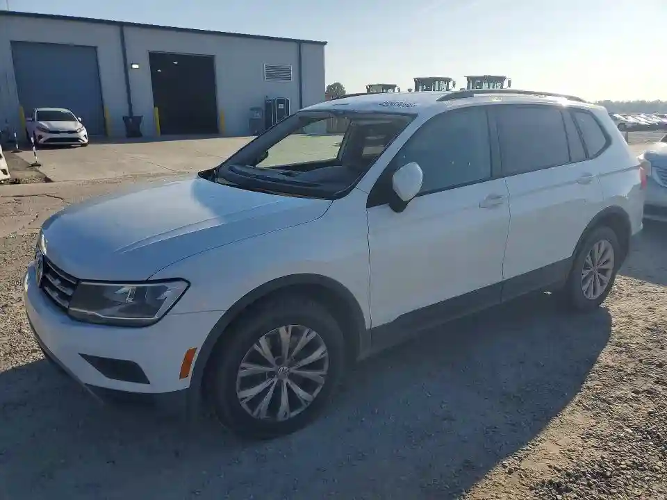 3VV1B7AX5KM078648 2019 VOLKSWAGEN TIGUAN-0