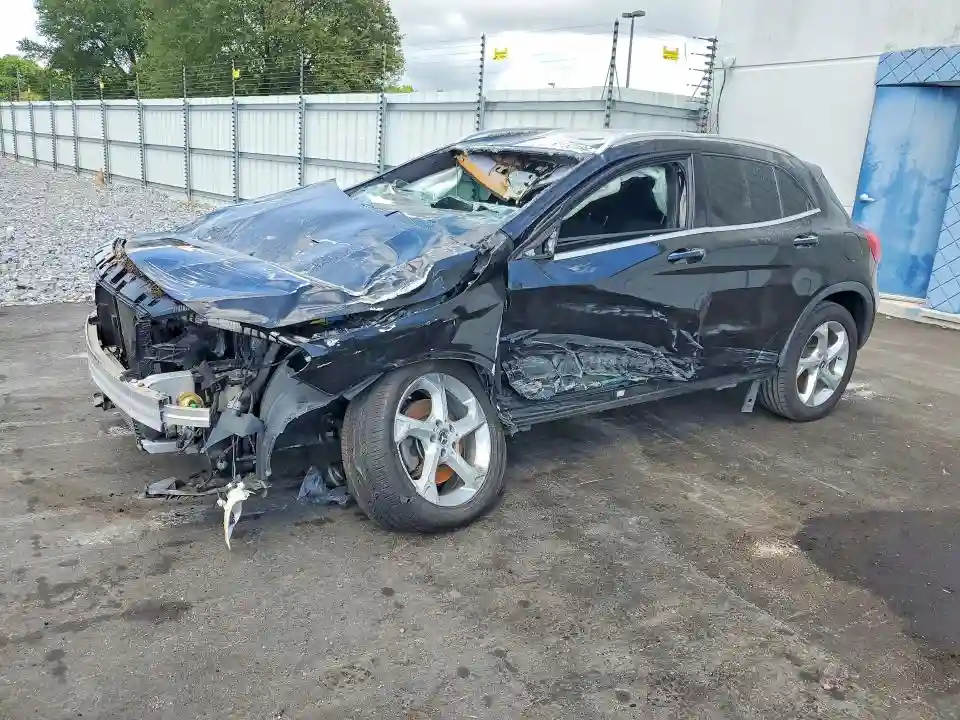WDCTG4EB0JJ515385 2018 MERCEDES-BENZ GLA-CLASS-0
