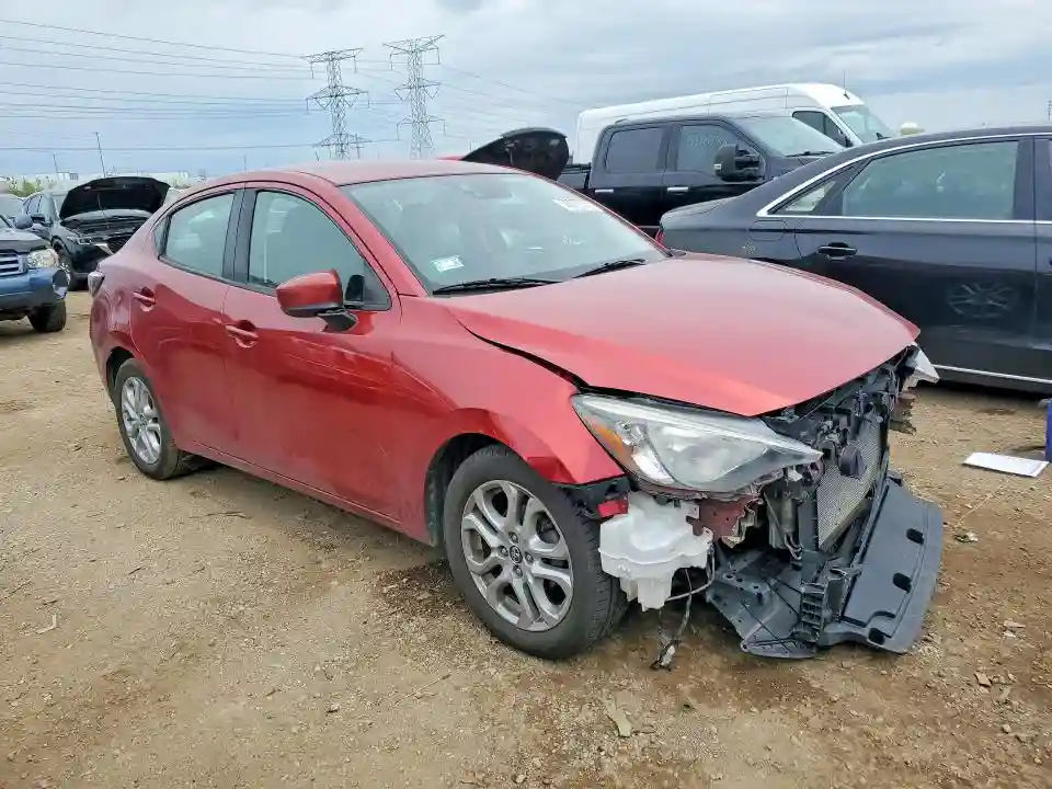 3MYDLBYV2HY187992 2017 TOYOTA YARIS-3