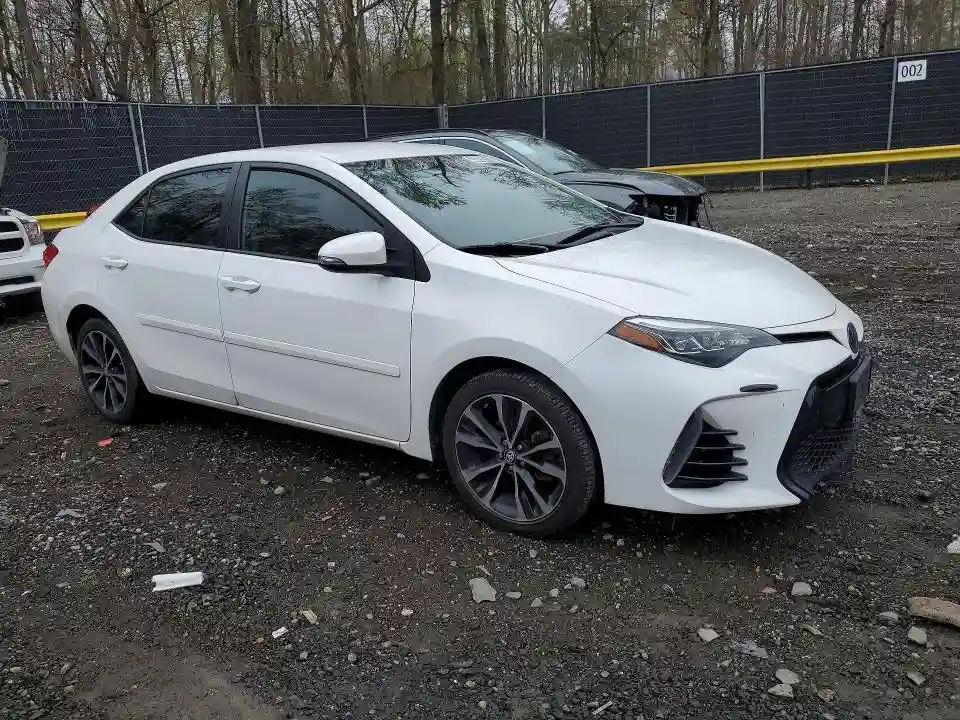 2T1BURHE3JC014595 2018 TOYOTA COROLLA-3