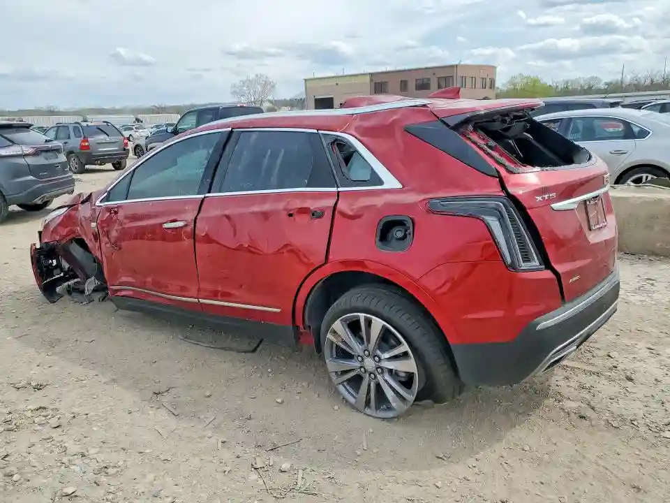 1GYKNDR44SZ147535 2025 CADILLAC XT5-1