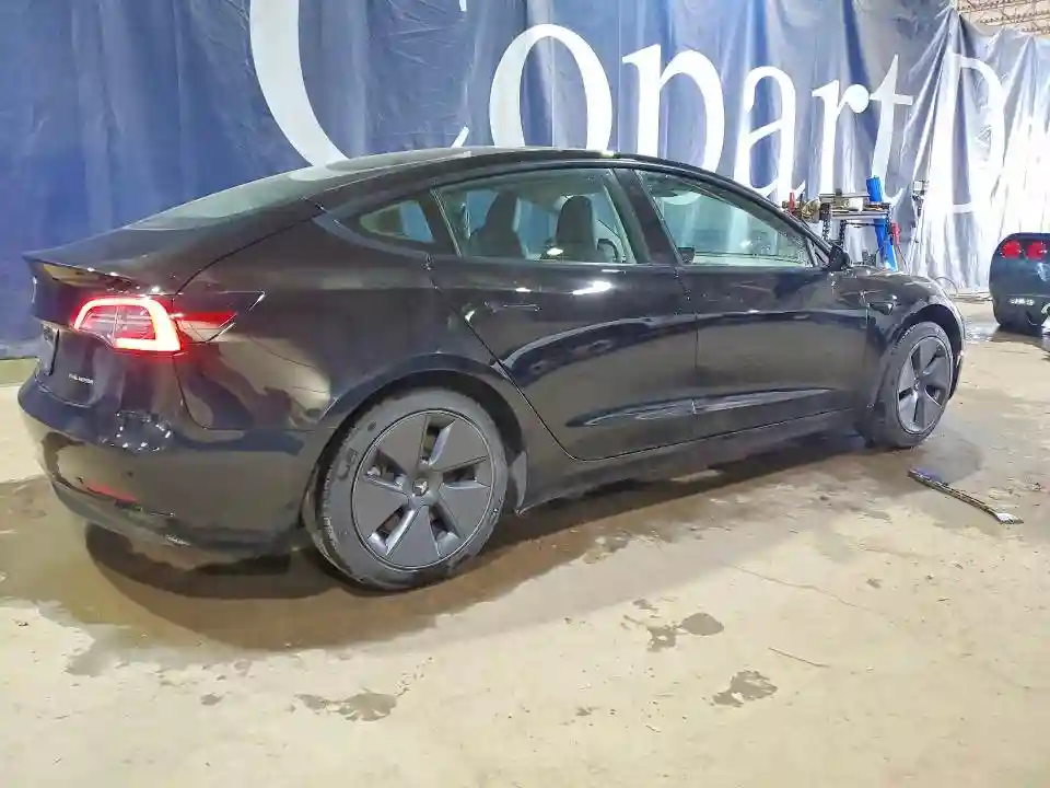 5YJ3E1EB0NF207723 2022 TESLA MODEL 3-2
