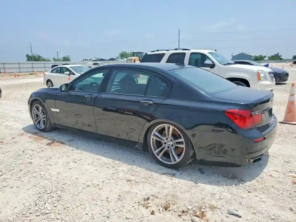 WBAYE8C54DDE22135 2013 BMW 7 SERIES-1