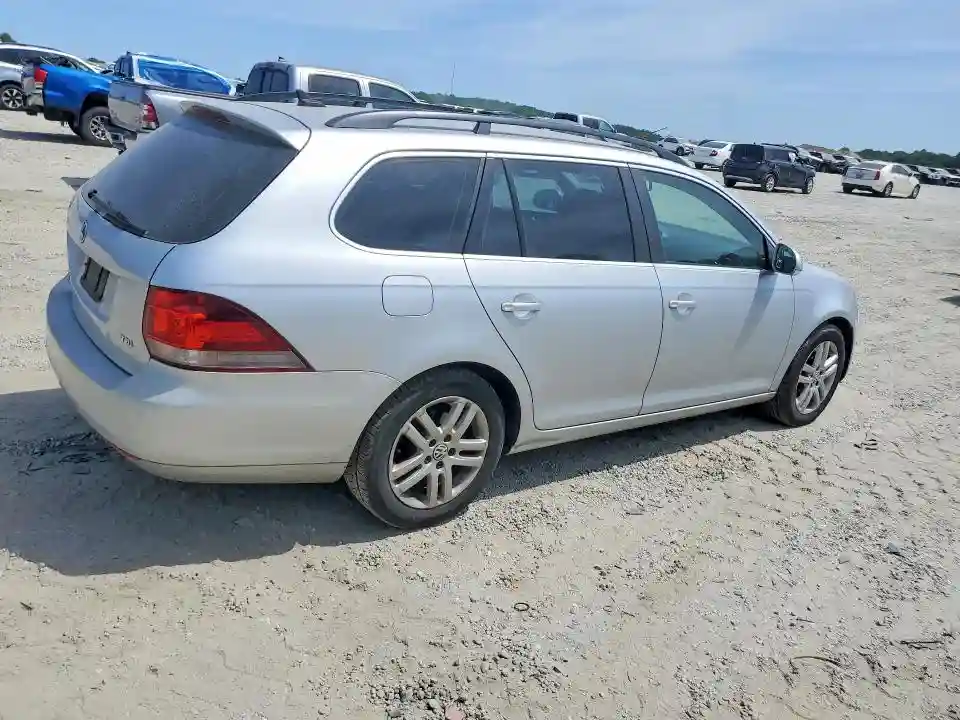 3VWPL7AJ9EM608073 2014 VOLKSWAGEN JETTA-2