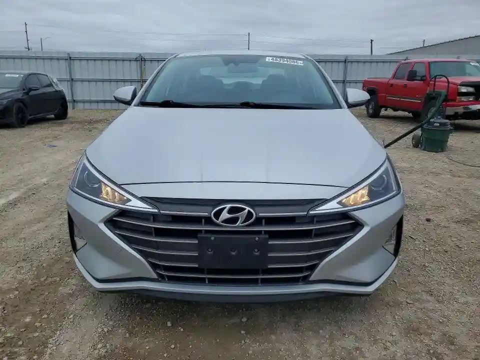 KMHD84LF3KU746287 2019 HYUNDAI ELANTRA-4