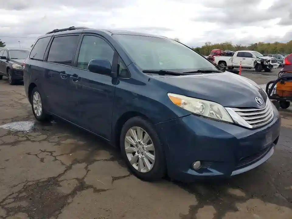 5TDDK3DC5CS043316 2012 TOYOTA SIENNA-3