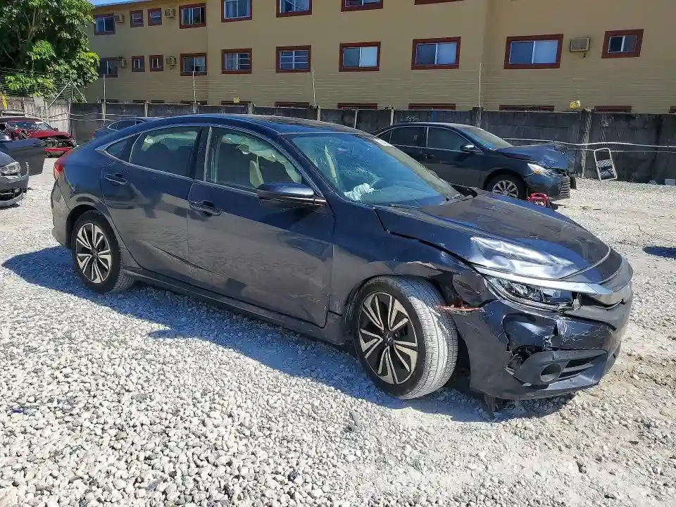 JHMFC1F72JX037070 2018 HONDA CIVIC-3