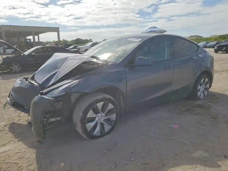 7SAYGDED7PF957273 2023 TESLA MODEL Y-0