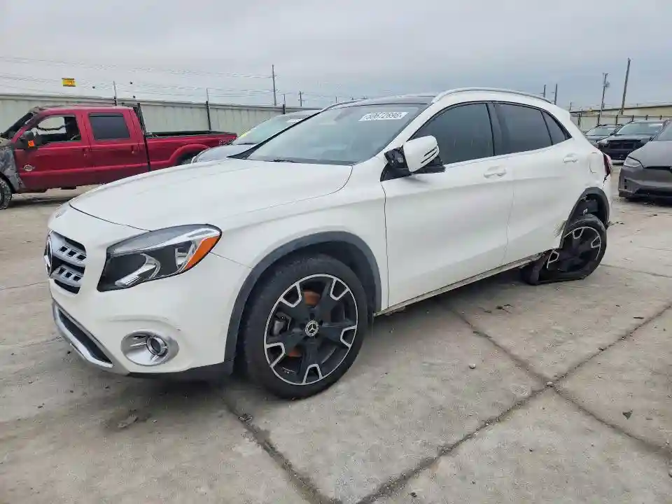 WDCTG4EB3KU016631 2019 MERCEDES-BENZ GLA-CLASS-0