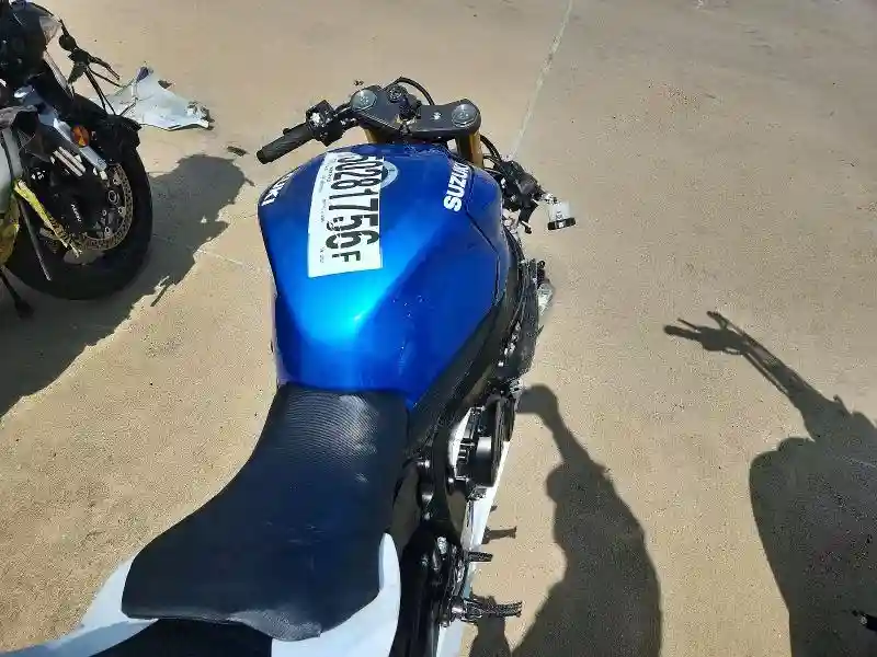 JS1GR7MA0R7101487 2024 SUZUKI GSXR750-5