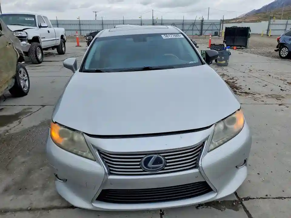 JTHBW1GG5D2008023 2013 LEXUS ES300-4