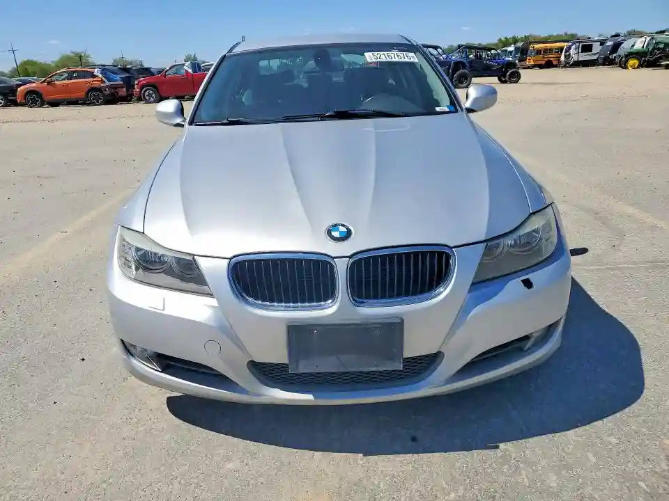 WBAPK5G55BNN80193 2011 BMW 3 SERIES-4