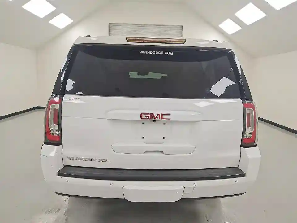 1GKS1GKC6JR374667 2018 GMC YUKON-5