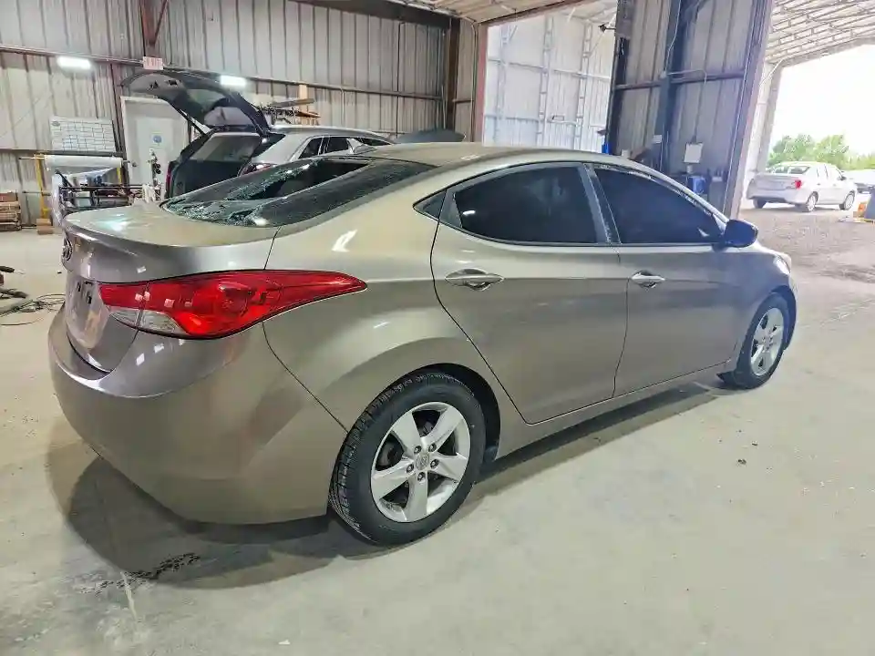 5NPDH4AE8DH264832 2013 HYUNDAI ELANTRA-2