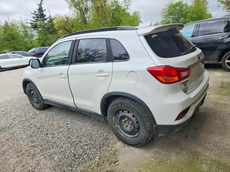 JA4AJ4AW9JU600659 2018 MITSUBISHI OUTLANDER-1