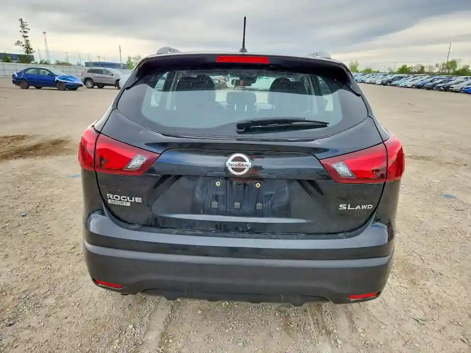 JN1BJ1CR4HW133586 2017 NISSAN ROGUE-5