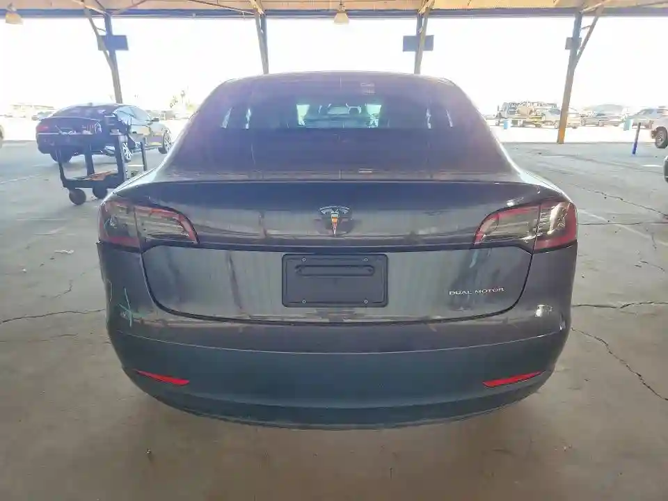 5YJ3E1EB2PF661541 2023 TESLA MODEL 3-5