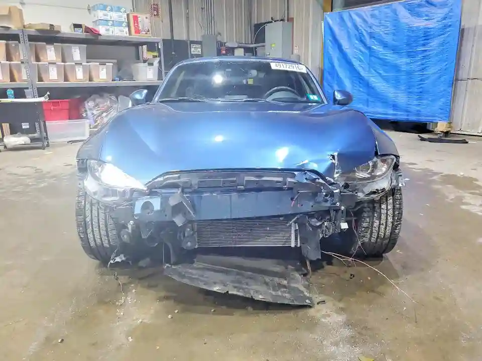 JM1NDAM75J0203958 2018 MAZDA MX5-4