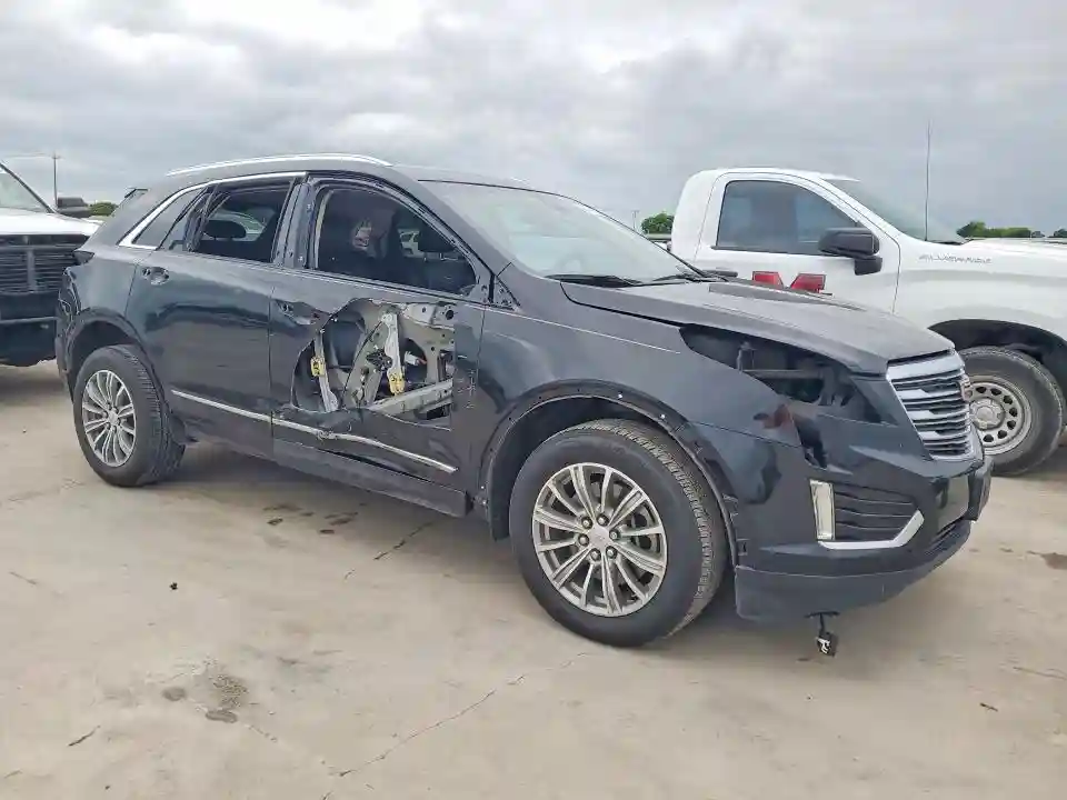 1GYKNCRS2JZ163255 2018 CADILLAC XT5-3