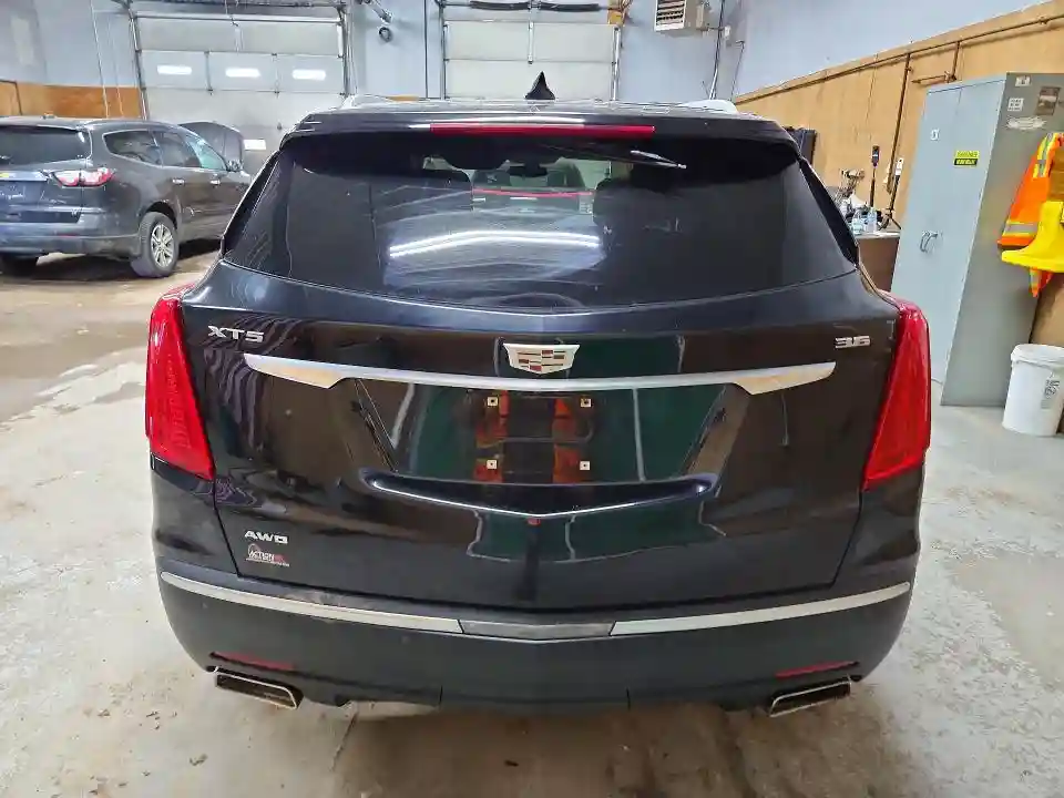 1GYKNDRS1HZ116539 2017 CADILLAC XT5-5
