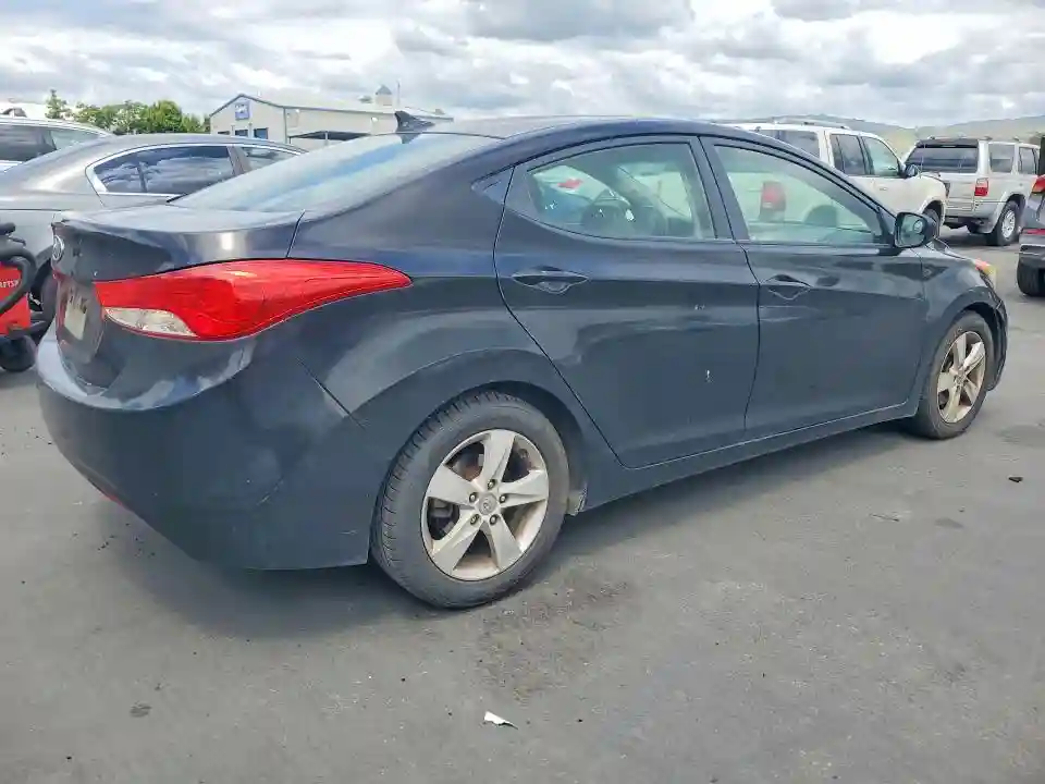 5NPDH4AE4BH000505 2011 HYUNDAI ELANTRA-2