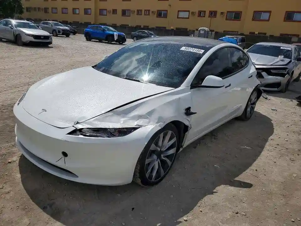5YJ3E1EA1RF830197 2024 TESLA MODEL 3-0