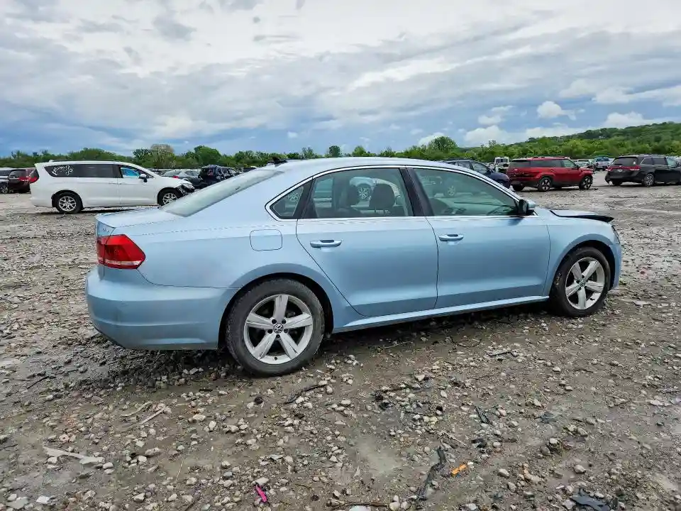 1VWBN7A34DC002900 2013 VOLKSWAGEN PASSAT-2