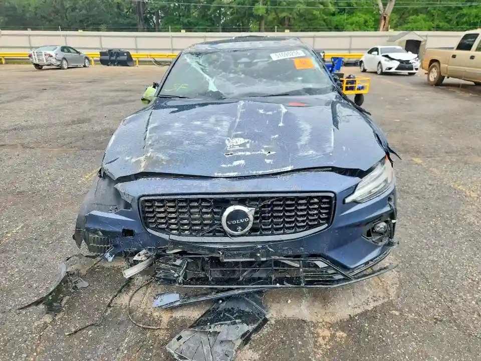 7JRL12FL1RG289385 2024 VOLVO S60 PLUS-4