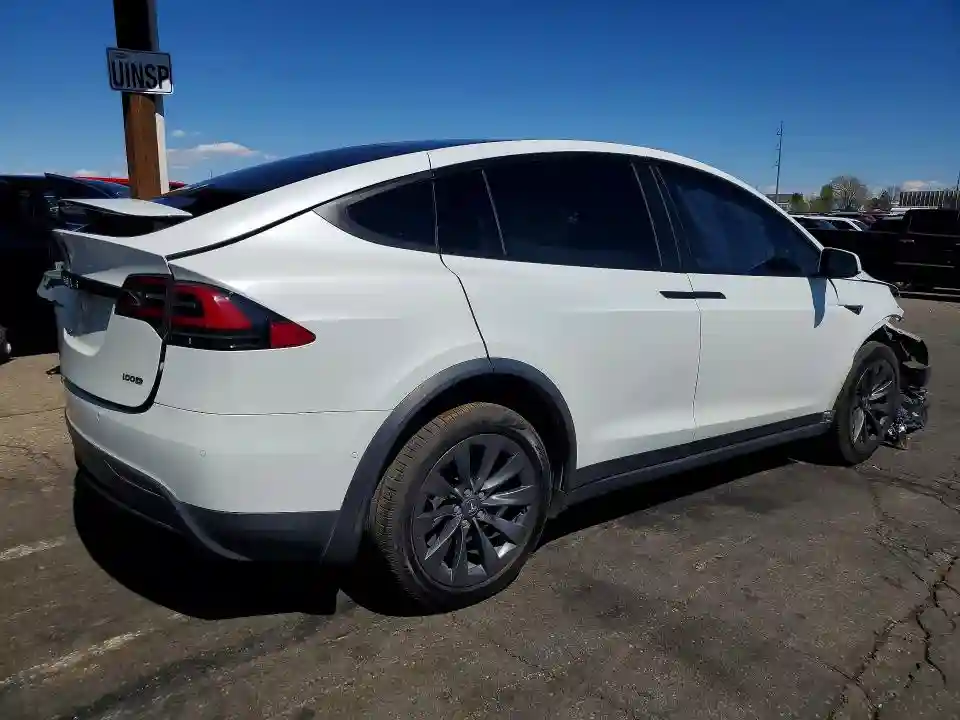 5YJXCBE20HF060739 2017 TESLA MODEL X-2