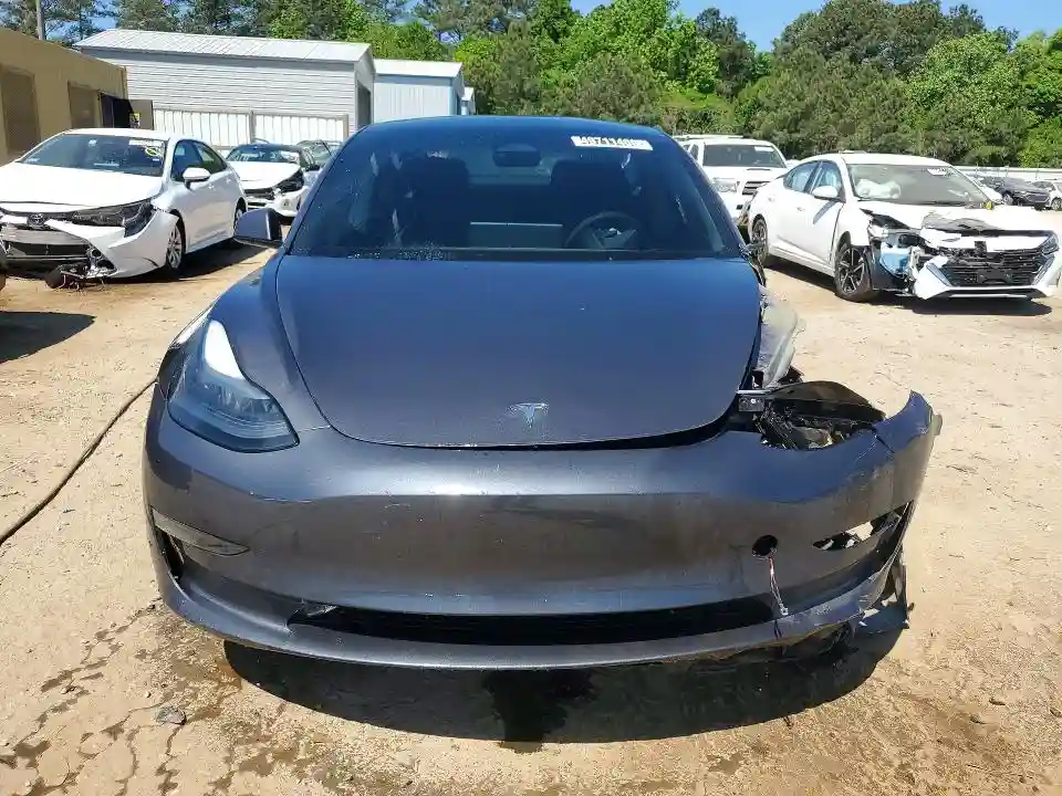 5YJ3E1EC3PF709489 2023 TESLA MODEL 3-4