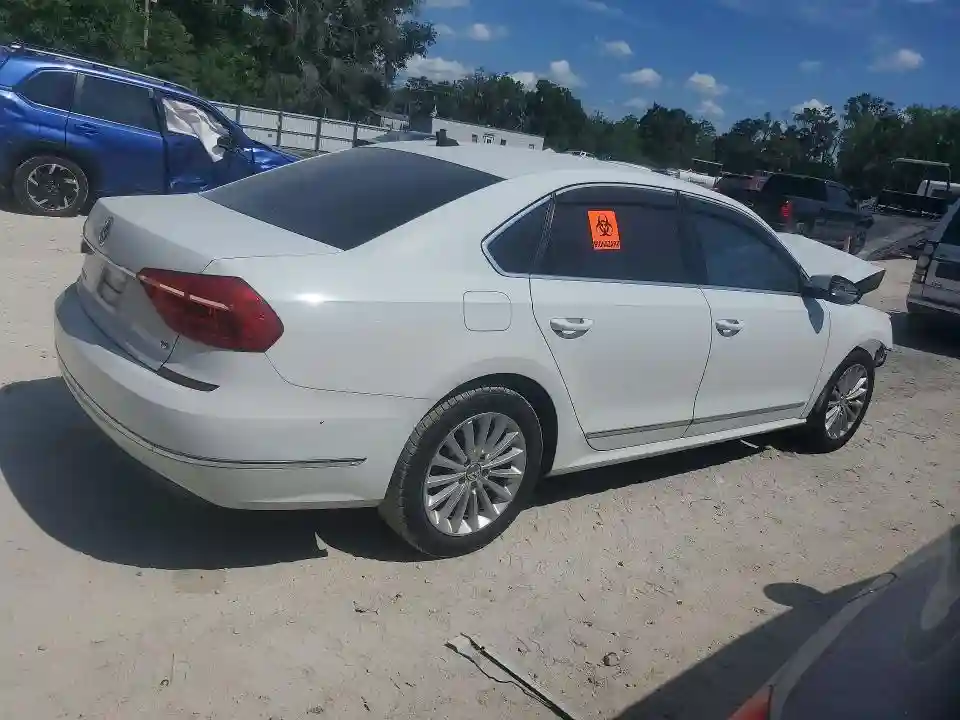 1VWBS7A3XGC038605 2016 VOLKSWAGEN PASSAT-2