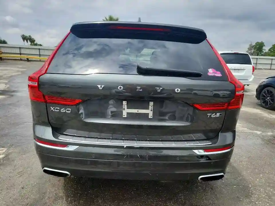 YV4A22RL9J1002247 2018 VOLVO XC60-5