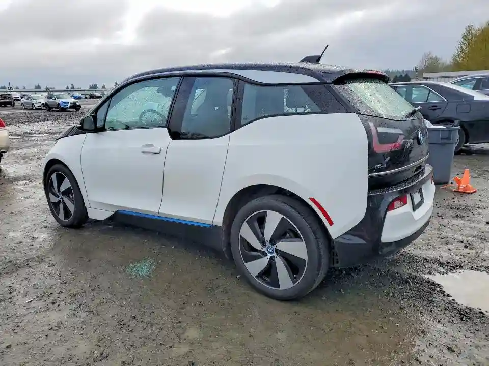 WBY8P2C57K7D00518 2019 BMW I SERIES-1